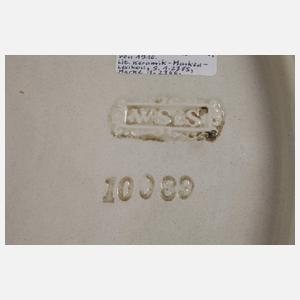 Zwei große Wappenteller Historismus