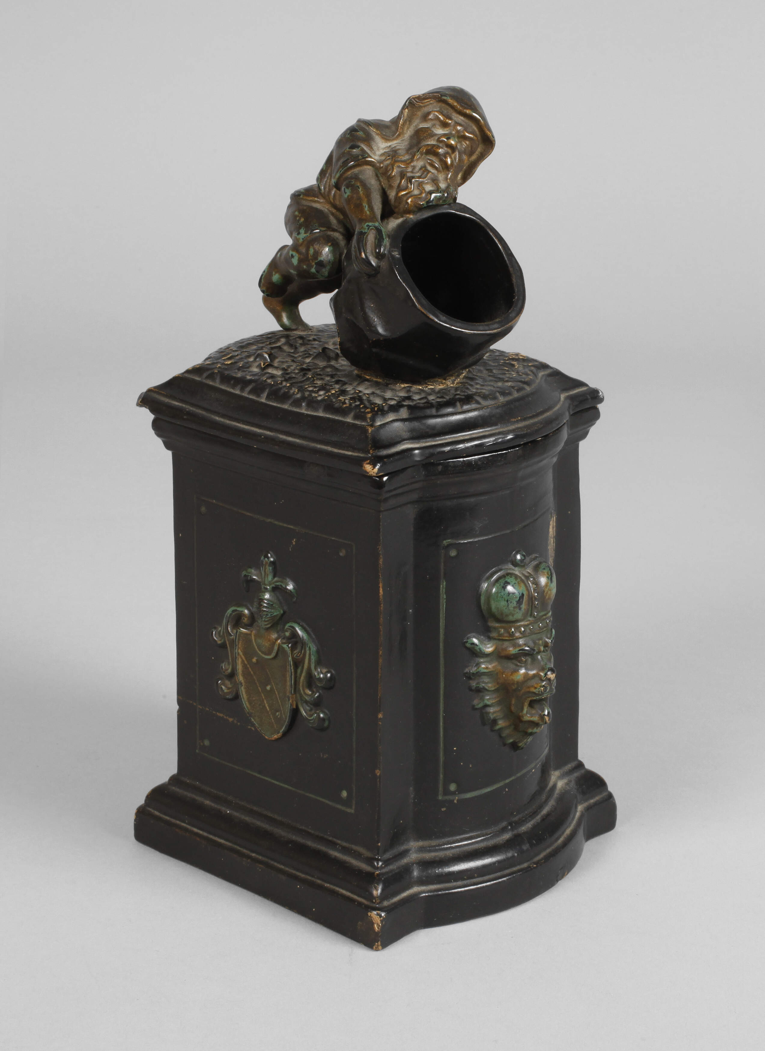 Tabaktopf mit Zwergendeckel
