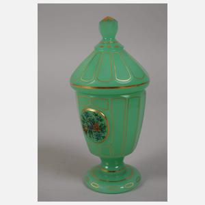 Deckelpokal und Becher Chrysoprasglas