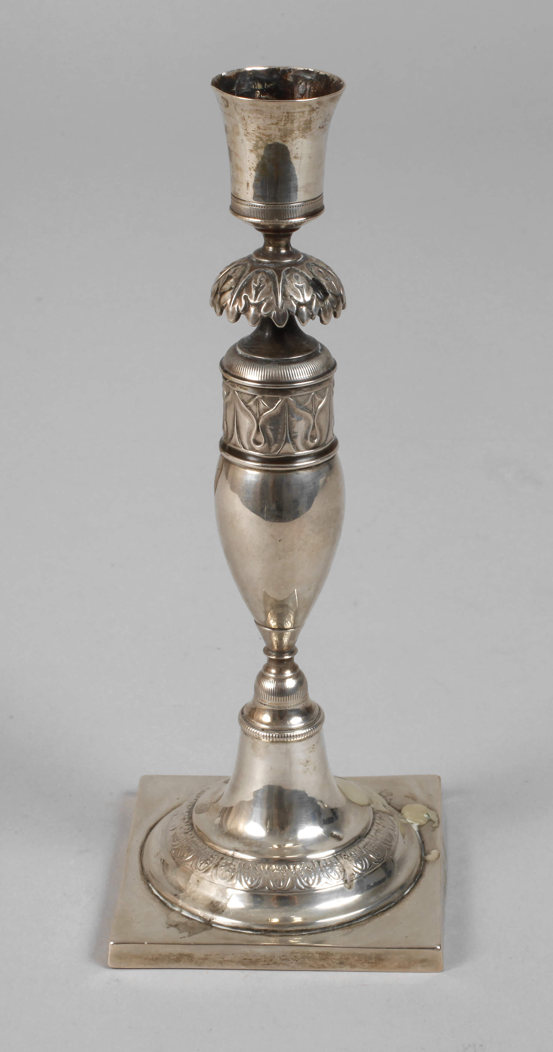 Klassizistischer Silberleuchter