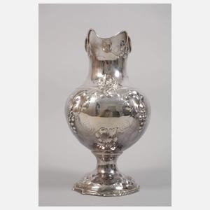 Silber bauchige Schenkkanne mit Weinlaubdekor