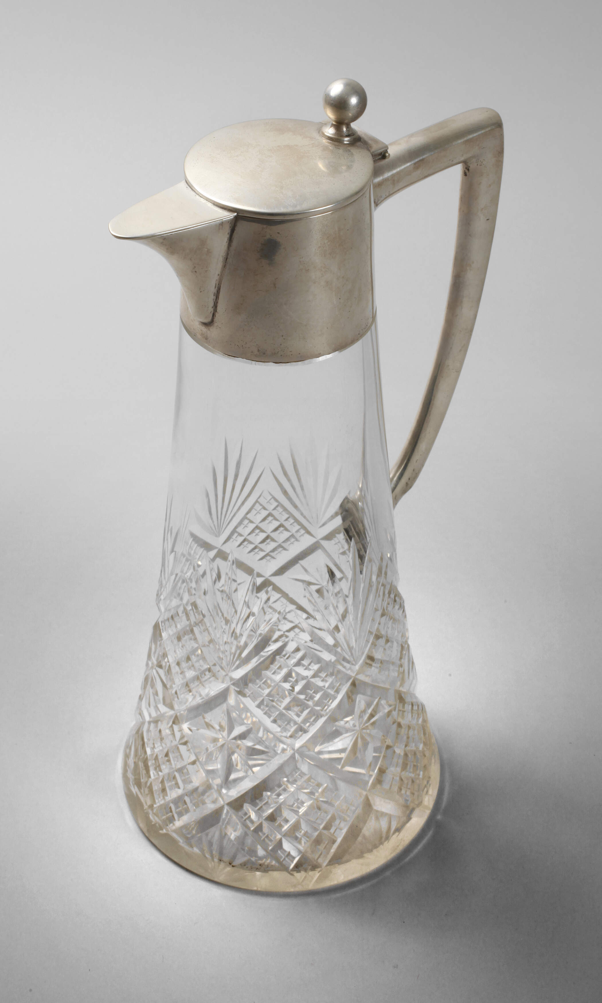 Weinkaraffe mit Silbermontierung