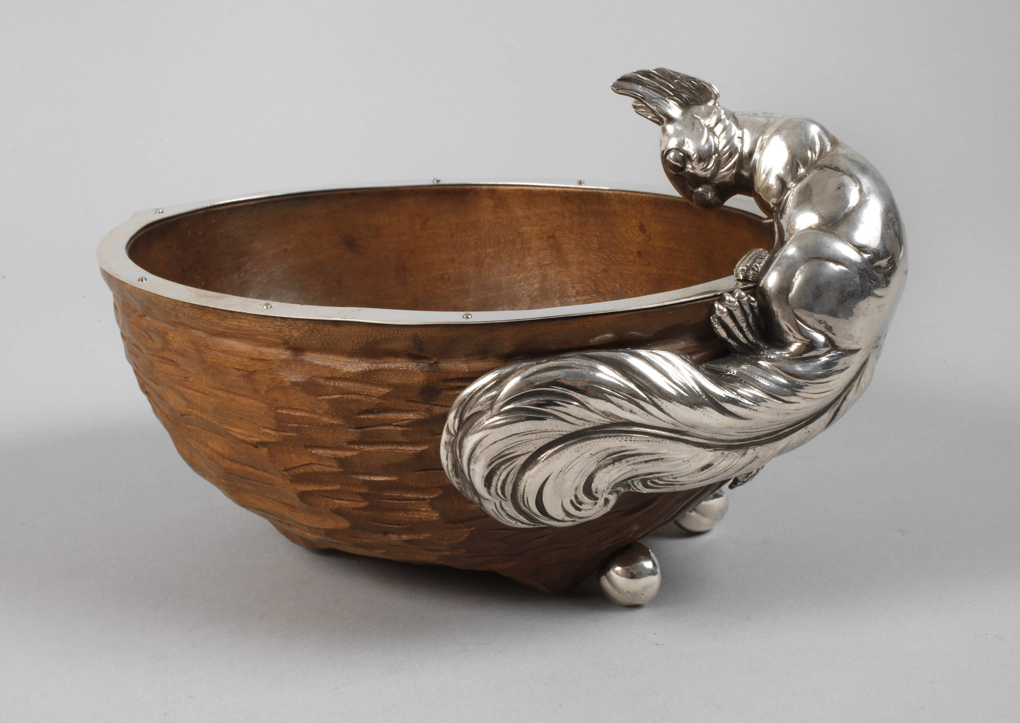 Schale mit Eichhörnchen Silber