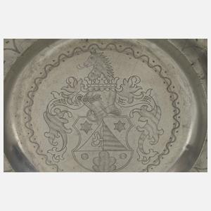 Spätbarocker Wappenteller