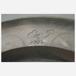 Spätbarocker Wappenteller