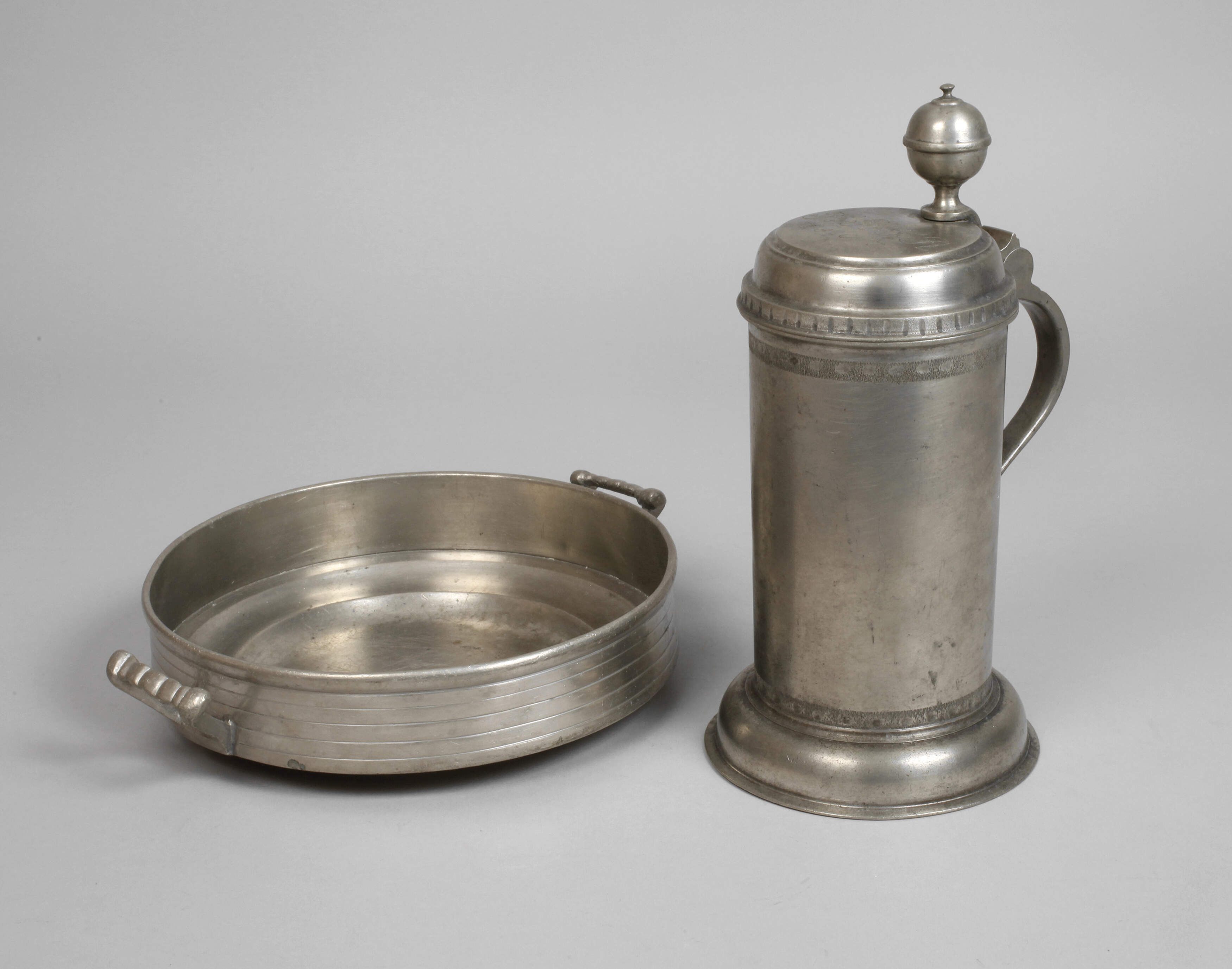 Zinnwalzenkrug Döbeln und Schale