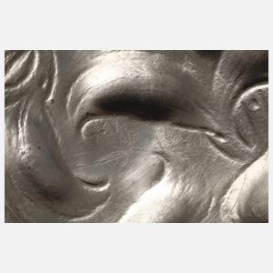 Vier gravierte Zinnteller