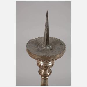 Vier große Altarleuchter