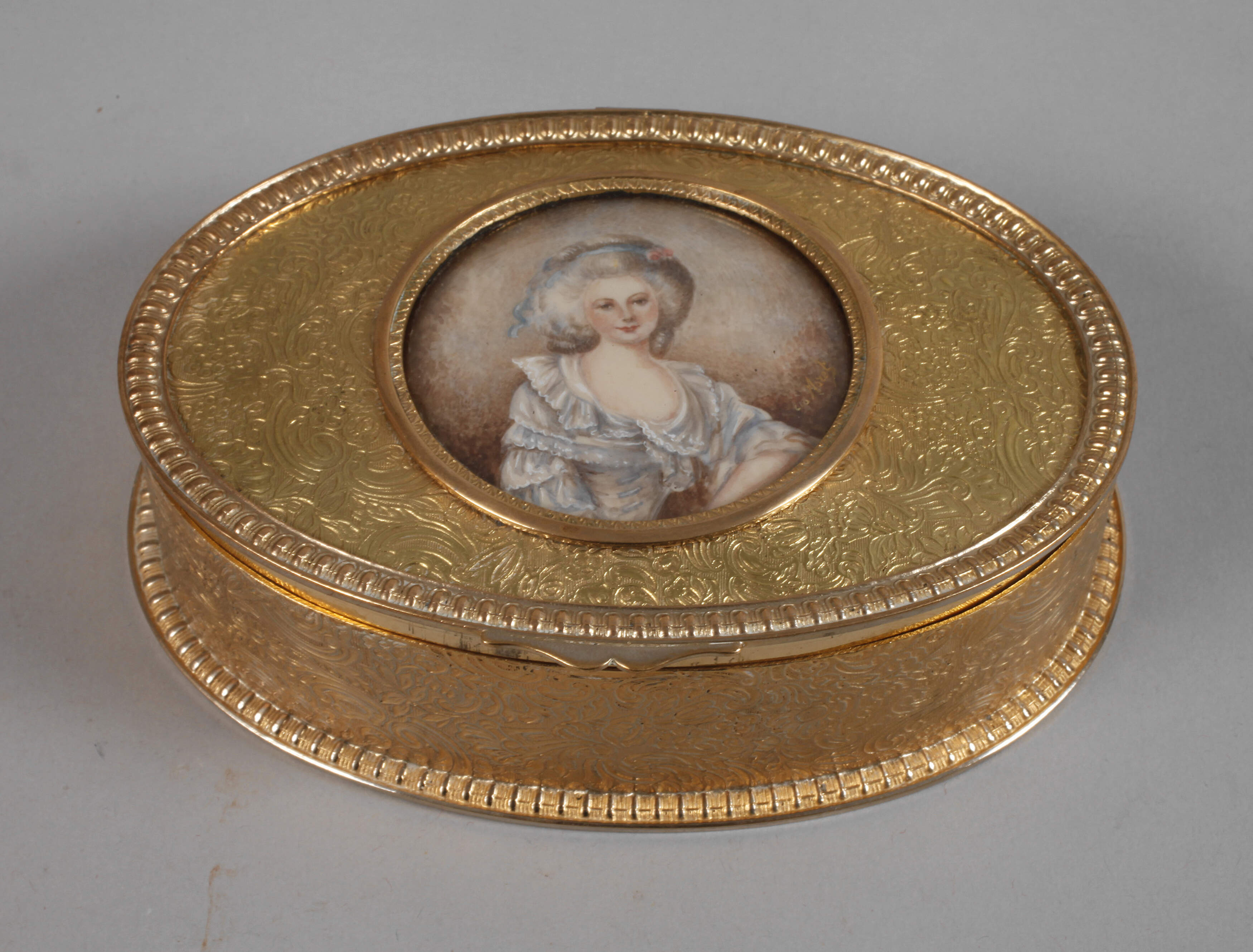 Frankreich Schmuckdose mit Damenportrait