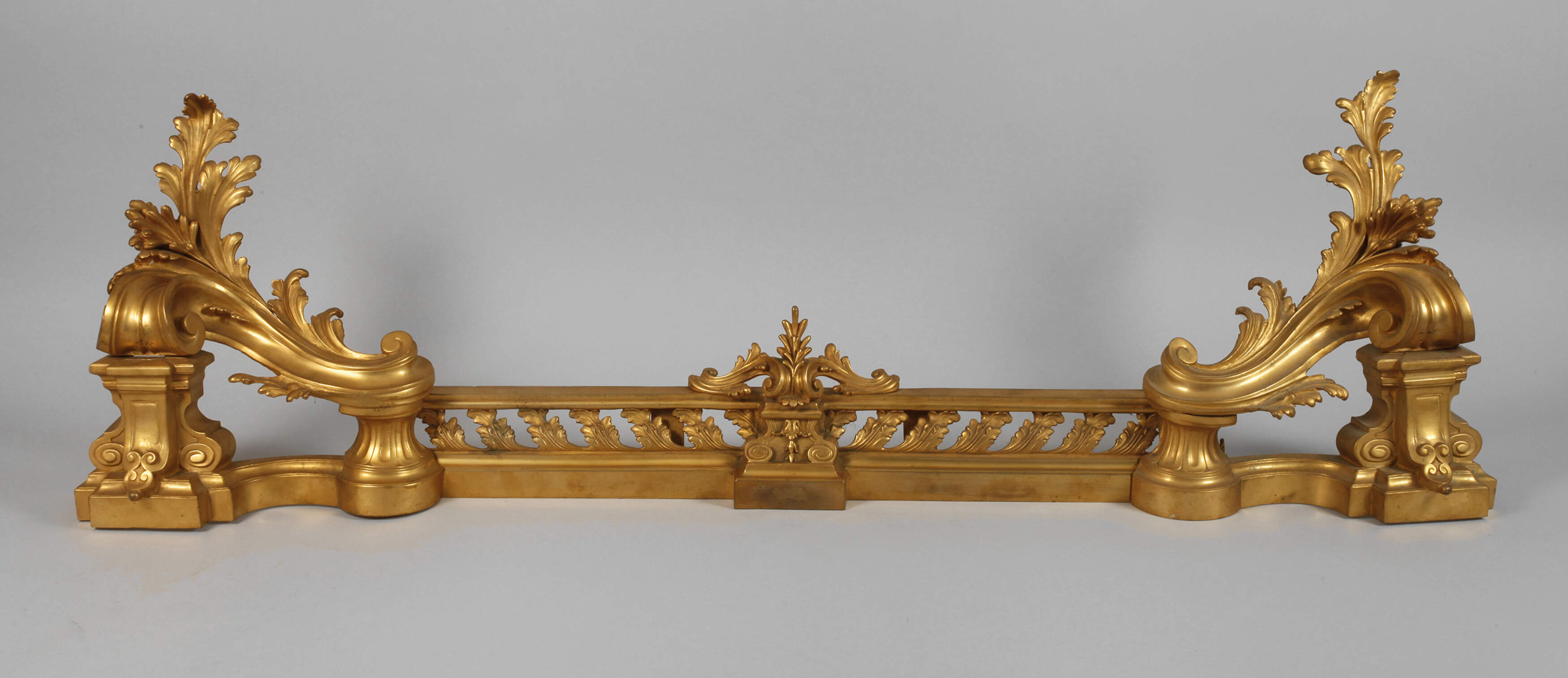 Prächtige Kamineinfassung