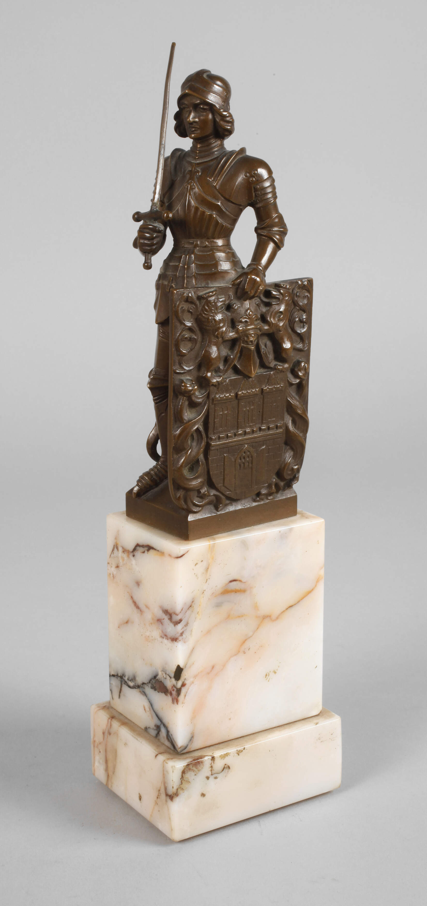 Ritter mit Wappenschild