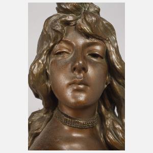 Emmanuel Villanis, Büste "Chatelaine"