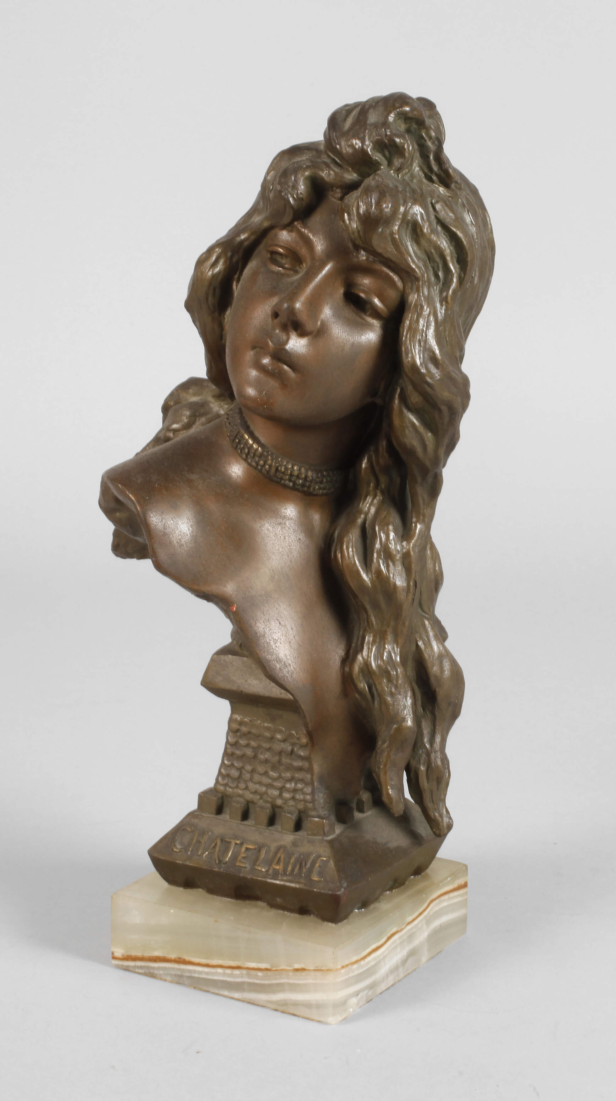 Emmanuel Villanis, Büste "Chatelaine"