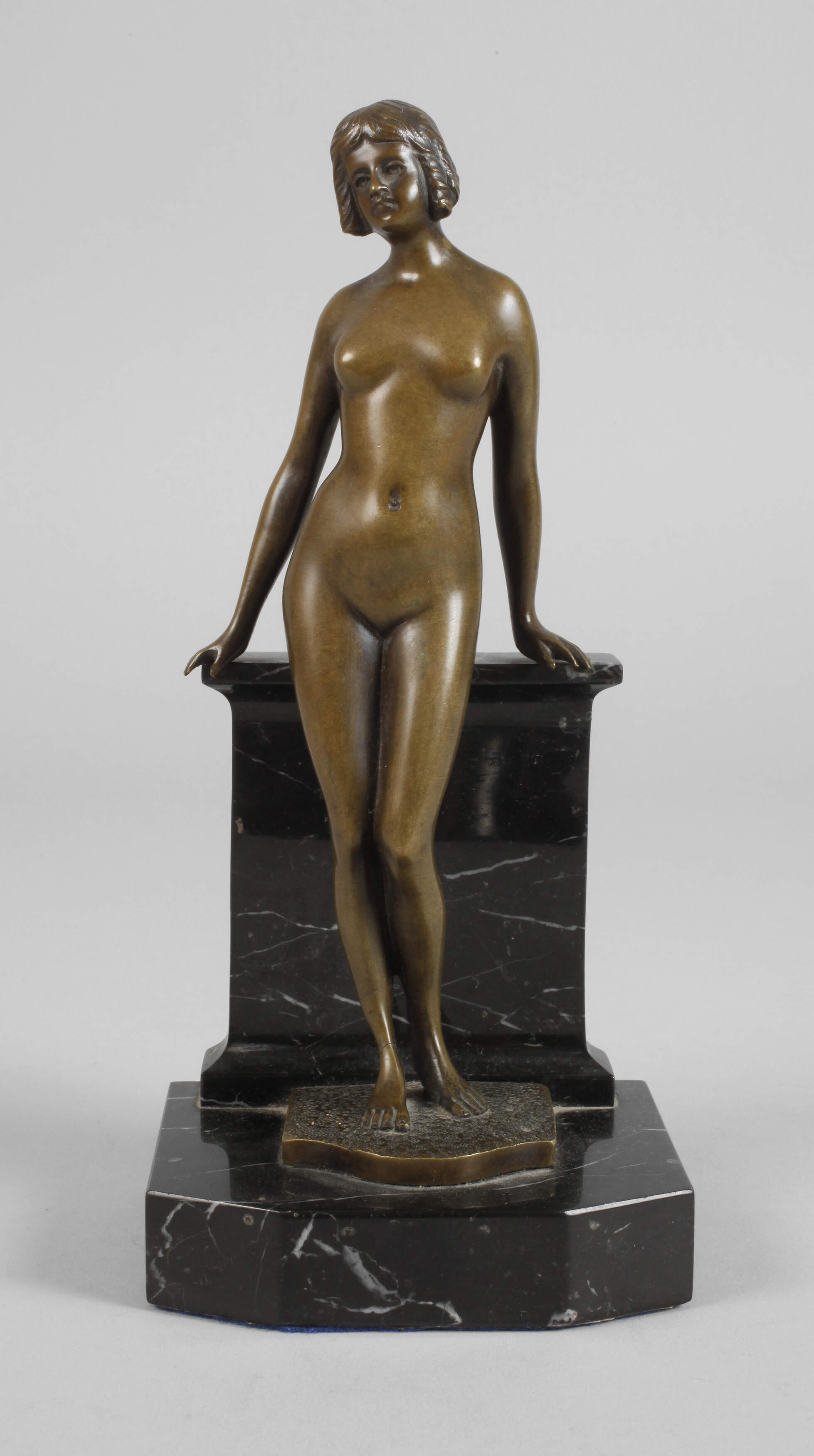 Peder Marius Jensen, stehender weiblicher Akt