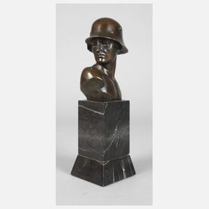 Otto Poertzel, Soldat mit Stahlhelm