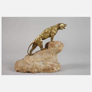 Raubkatze auf Steinsockel