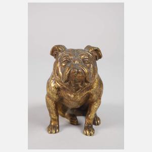 Miniatur einer sitzenden englischen Bulldogge