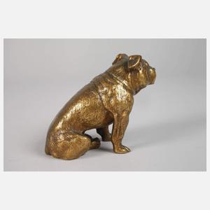 Miniatur einer sitzenden englischen Bulldogge