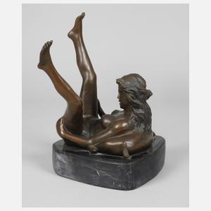 Nino Oliviono, "Seductress"