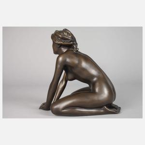 Arno Breker, "Mädchen mit Tuch"