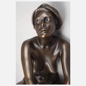 Arno Breker, "Mädchen mit Tuch"