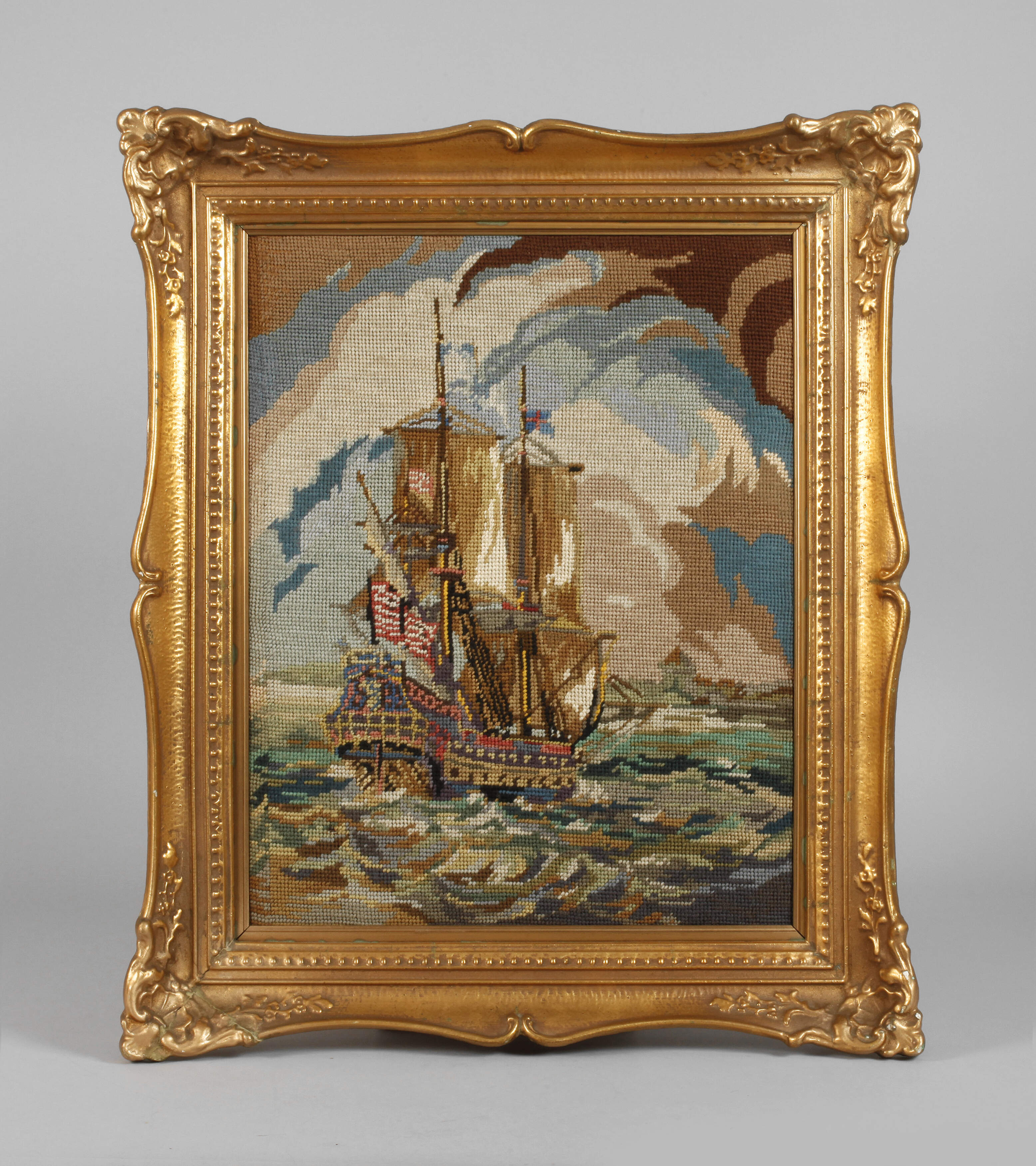 Goldstuckrahmen mit Stickbild