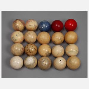 Zwanzig Billardkugeln