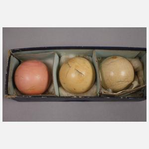 Zwölf Billardkugeln