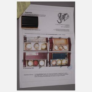 Zwölf Billardkugeln