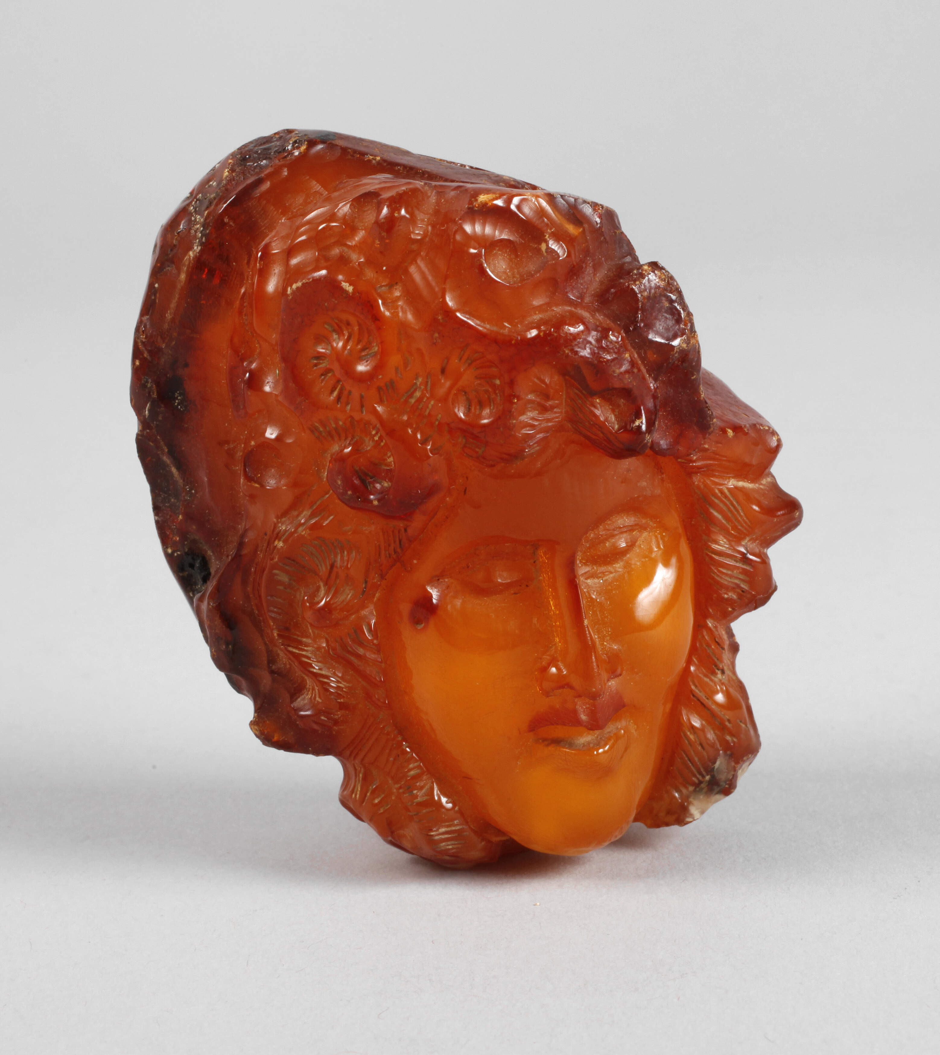 Bernsteinschnitzerei