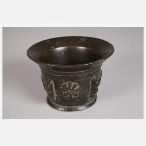 Zwei historische Mörser