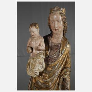 Geschnitztes Marienbildnis