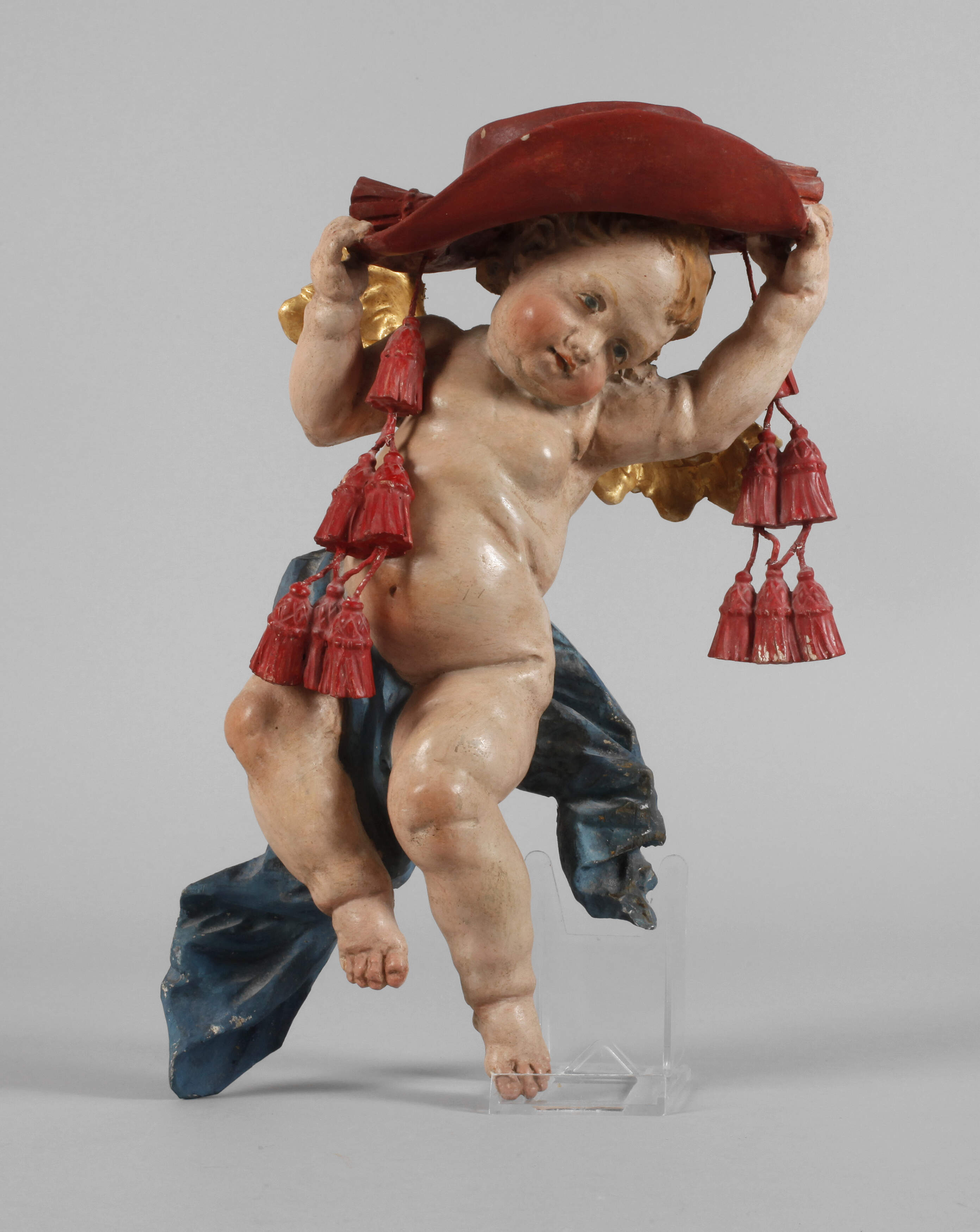 Geschnitzter Schwebeengel