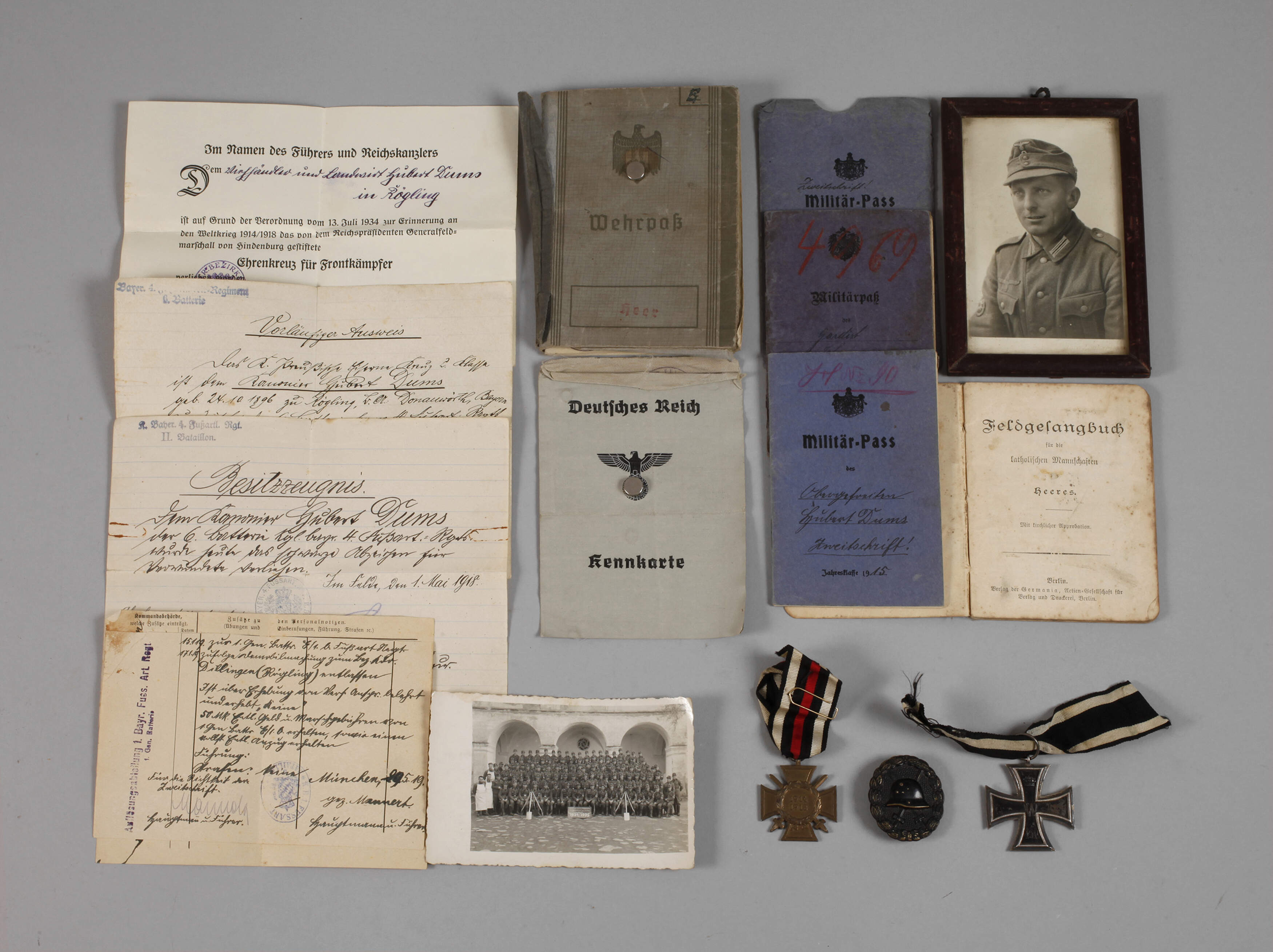 Konvolut Orden und Wehrpässe