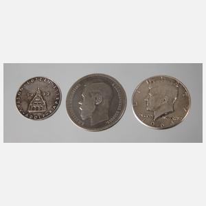 Zwei Silbermünzen + Medaille