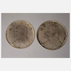 Zwei Silbermünzen China