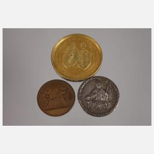 Sechs christliche Medaillen