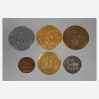 Sechs christliche Medaillen111