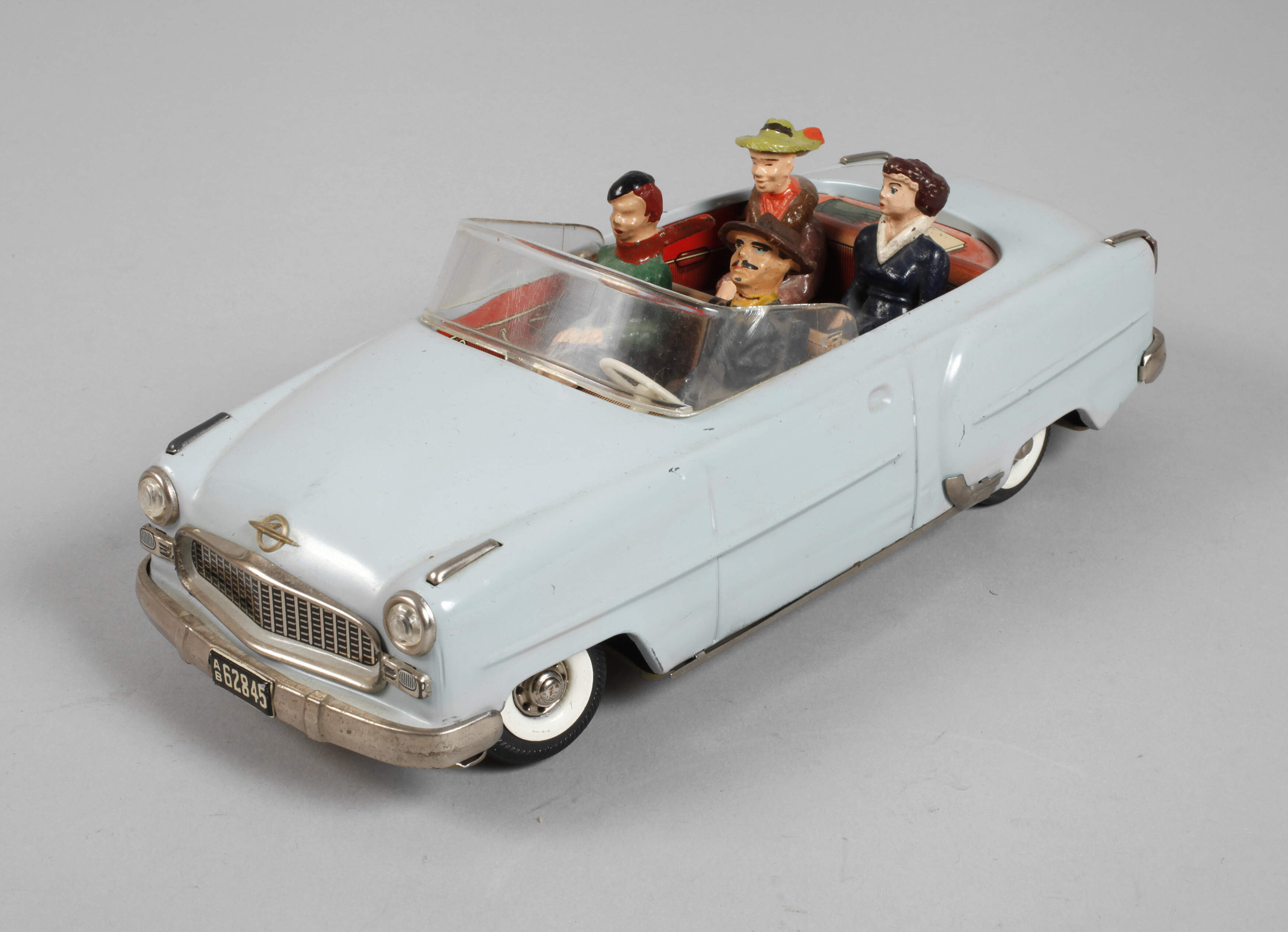 Arnold Opel Kapitän mit Figuren