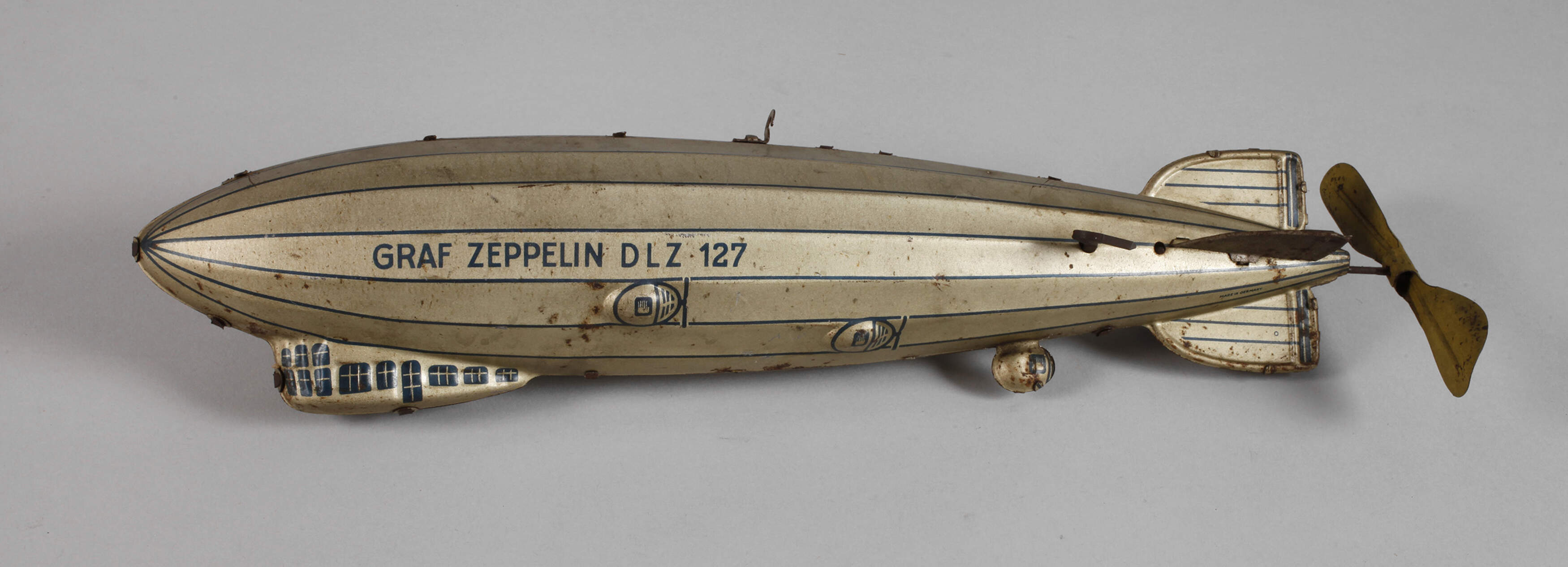 Tippco Luftschiff "Graf Zeppelin DLZ 127"
