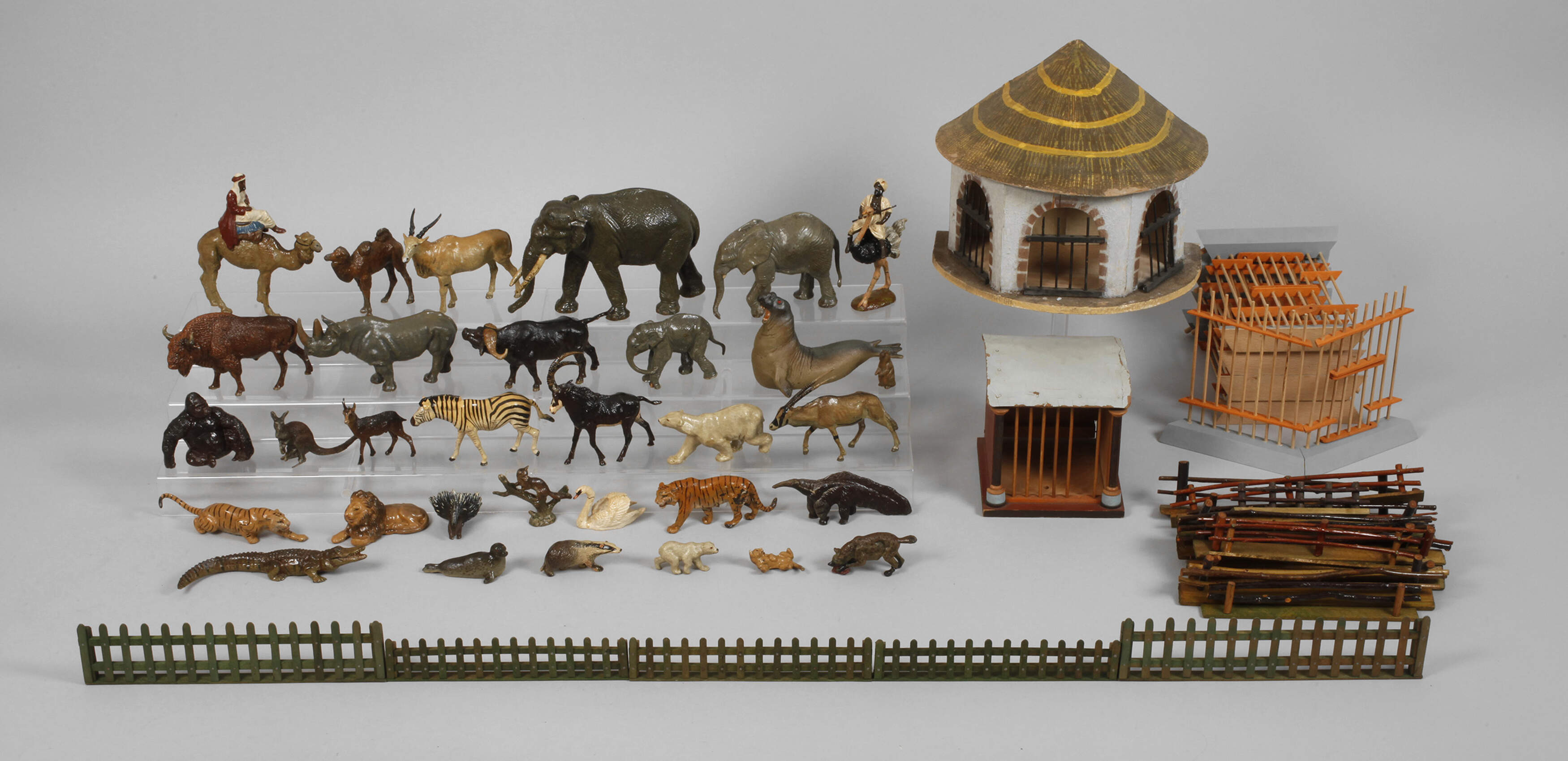 Umfangreiches Tiergehege mit Lineol Massetieren