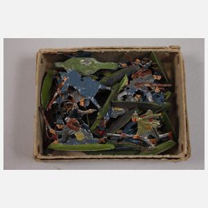 Konvolut Zinnsoldaten und Zubehör