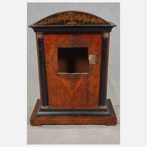 Uhrengehäuse mit Wandkonsole