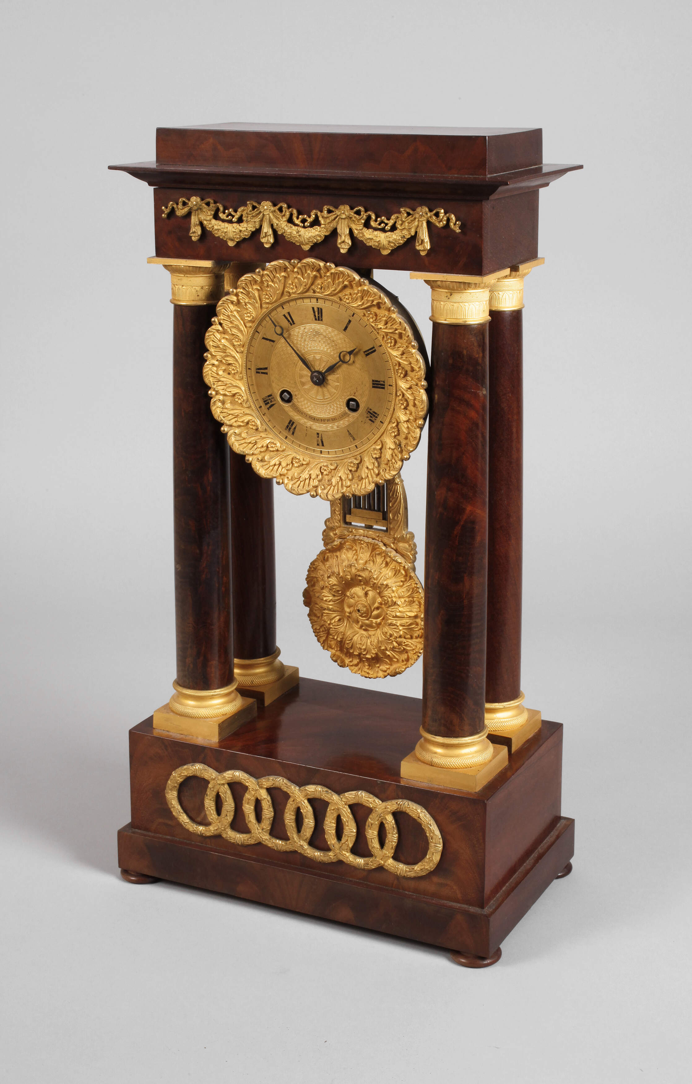 Portaluhr Pons Paris