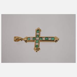 Kreuzanhänger mit Diamanten und Smaragden
