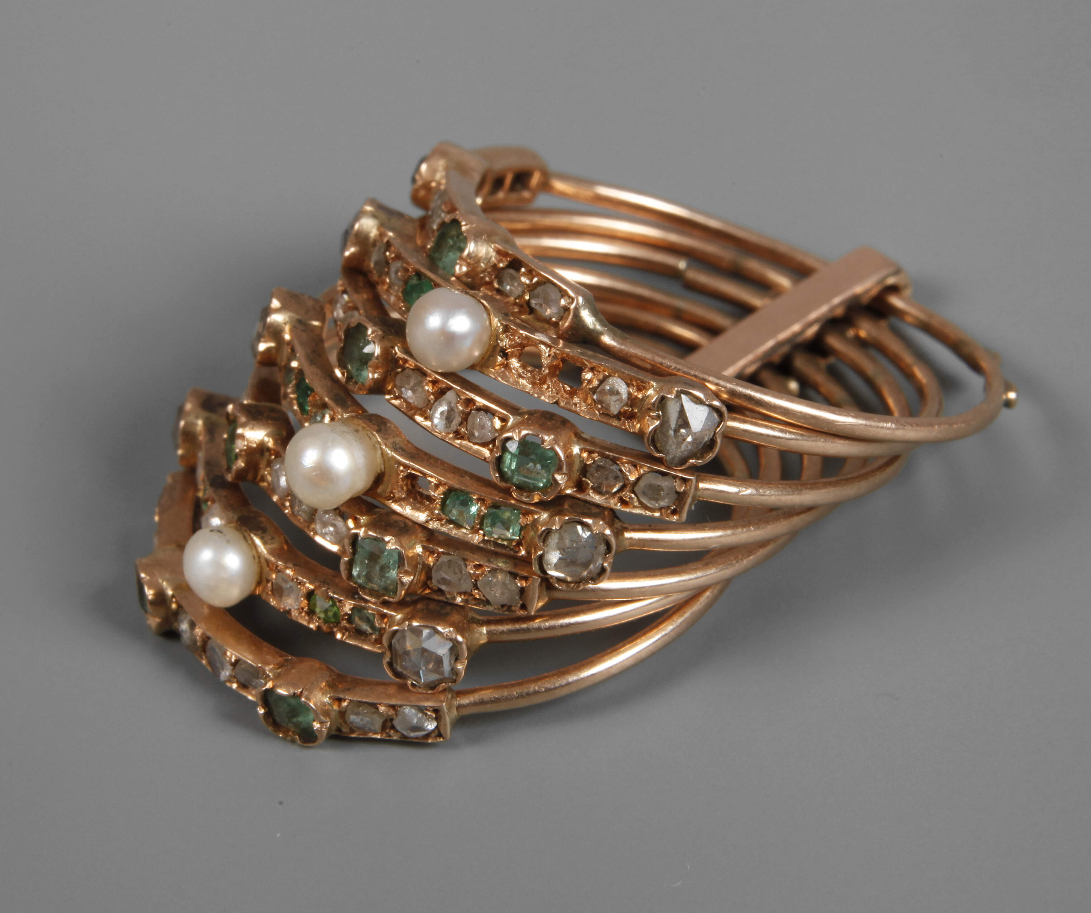 Mehrteiliger Ring mit Steinbesatz