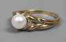 Damenring mit Perle