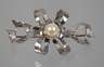 Brosche mit Perle und Brillanten