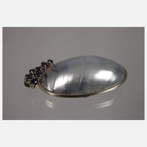 Schmuckset mit Perlen und Saphiren