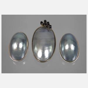 Schmuckset mit Perlen und Saphiren